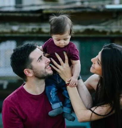 young parents with child parentsOpedia r