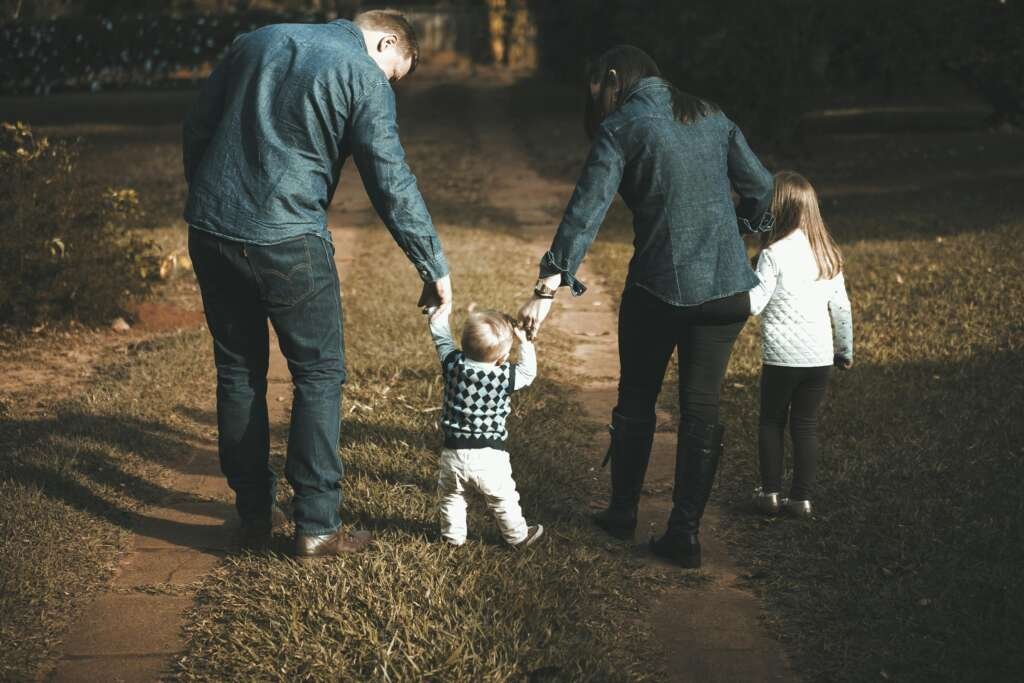 Indian Parenting Common Mistakes and Solutions - 8 Parenting Tips 1 Qualities for Ideal Parents - parenting tips at ParentsOpedia - parenting mistakes